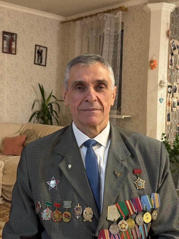 Леонтьев Геннадий Иванович